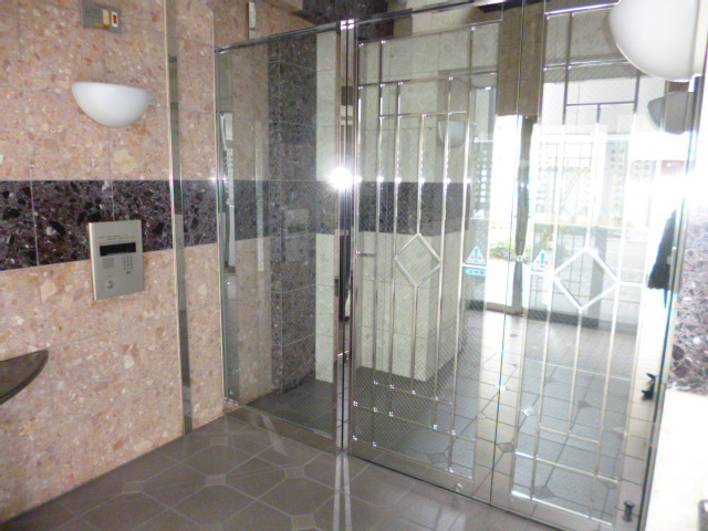 セキュリティ　オートロック付きです。