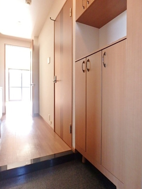 玄関　図面と現状に相違がある場合には現状を優先