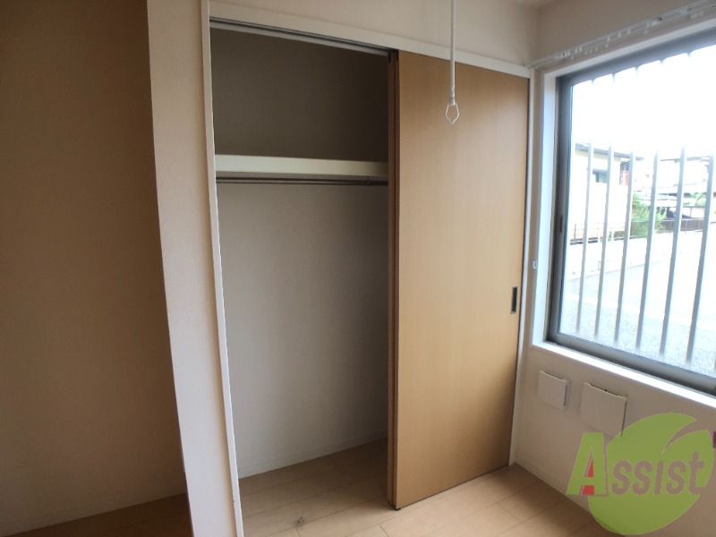 収納　一面収納があって、たくさん入りますね。