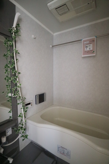 バス・シャワールーム　備品は付きません。