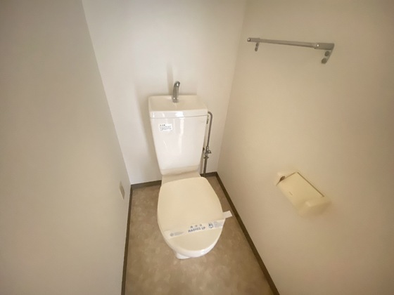 トイレ　※別部屋の写真です