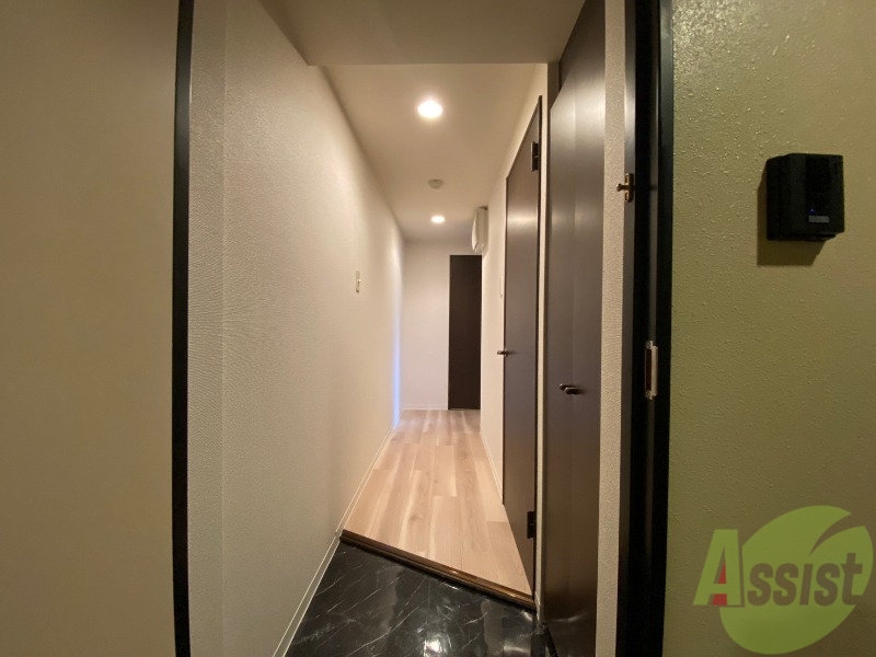 玄関　玄関の様子です。明るい印象ですね。気分もあがりそう。