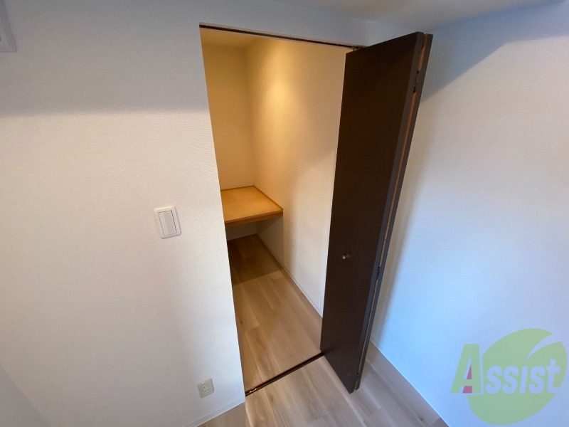 収納　クローゼットは奥行きもあり、荷物が多い方でも安心です。