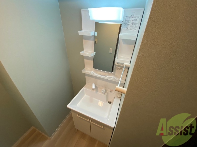 洗面設備　こちらに洗面台があります。朝の洗顔はこちらで。