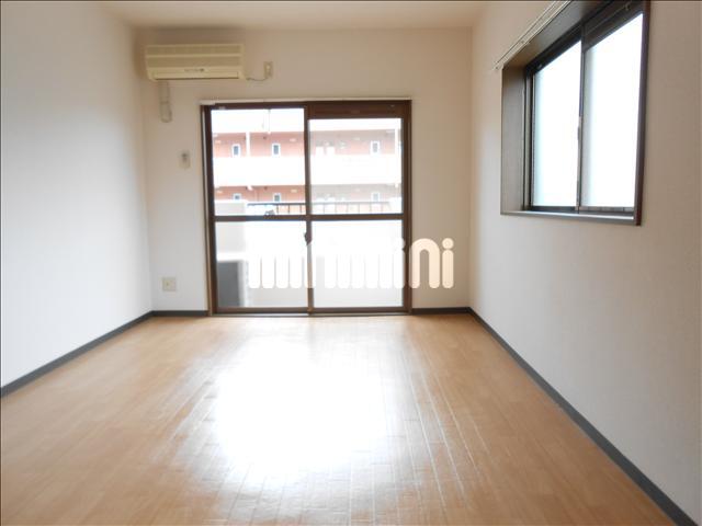 居室・リビング　洋間