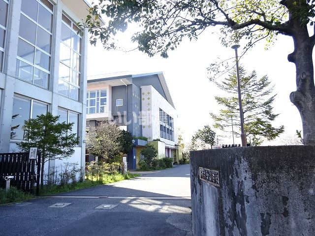 中学校　多治見市立多治見中学校（中学校）まで839m