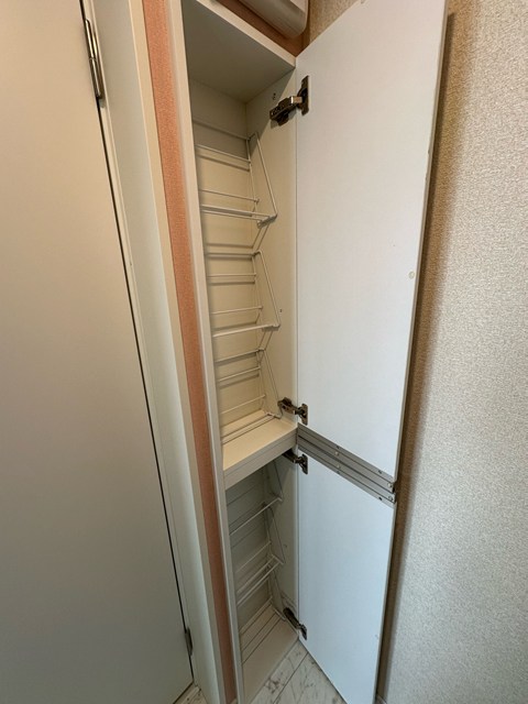 玄関　シューズボックス付きで玄関すっきり片付きます！お客様もスムー