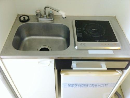 キッチン　設備・仕様は号室により異なる為、現況を優先致します。