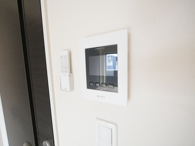 セキュリティ　★モニタ付きインターホンでセキュリティ面も安心ですね★
