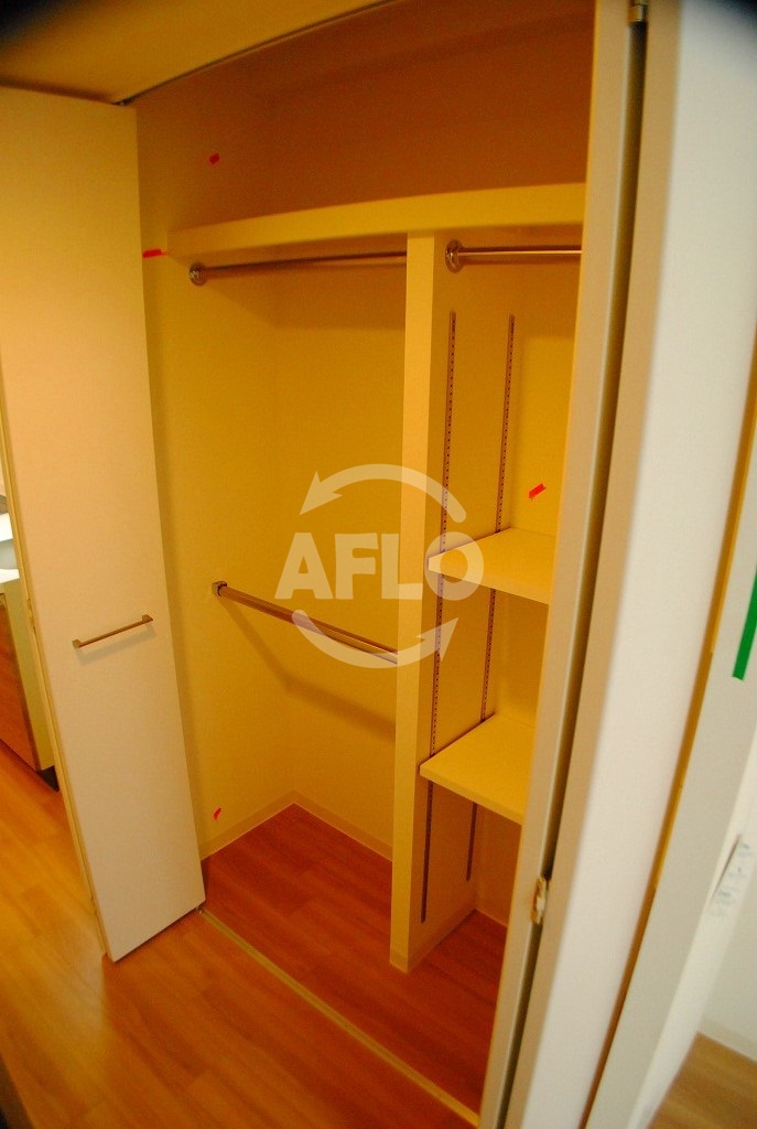 収納　アーバネックス堂島　クローゼット