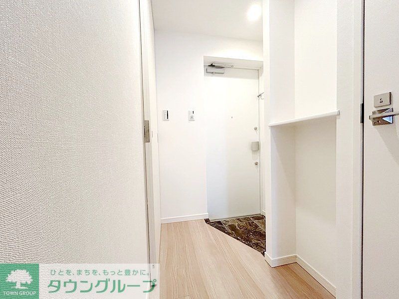 玄関　お部屋探しは株式会社　タウンハウジング　までお気軽にお問合…