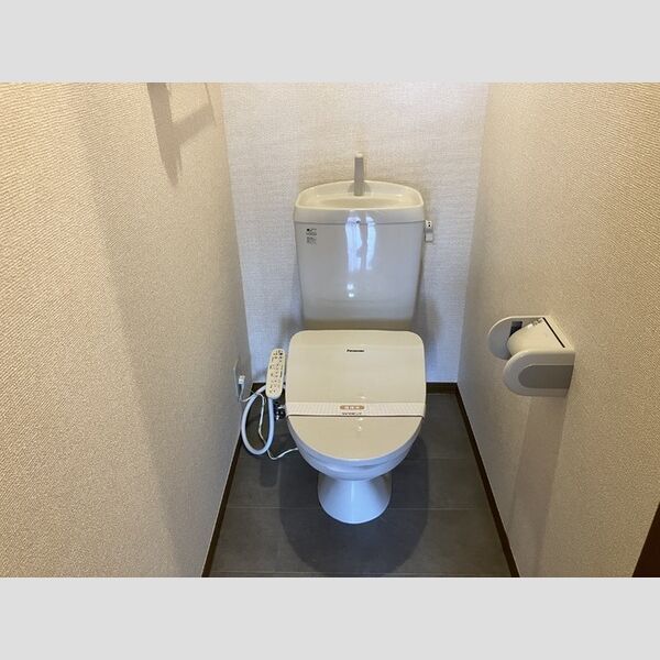 トイレ　温水洗浄暖房便座