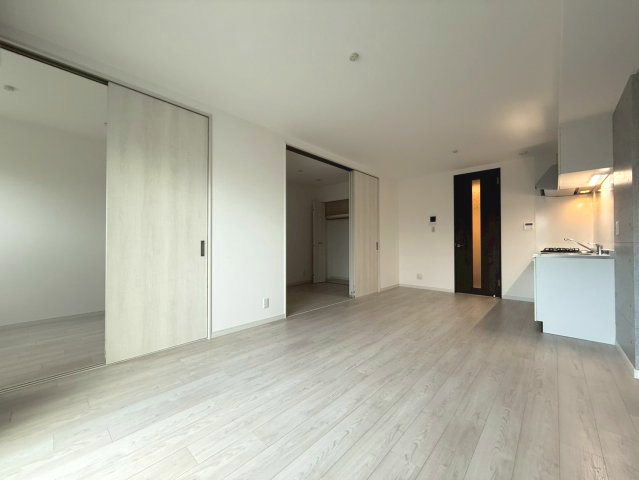 Villa 41 YAMATE SUITAの居間写真