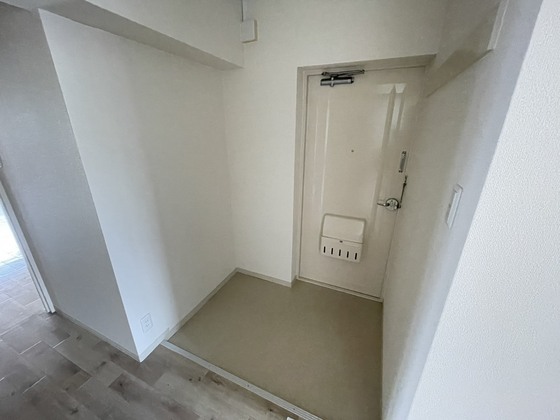 玄関　※別部屋の写真です
