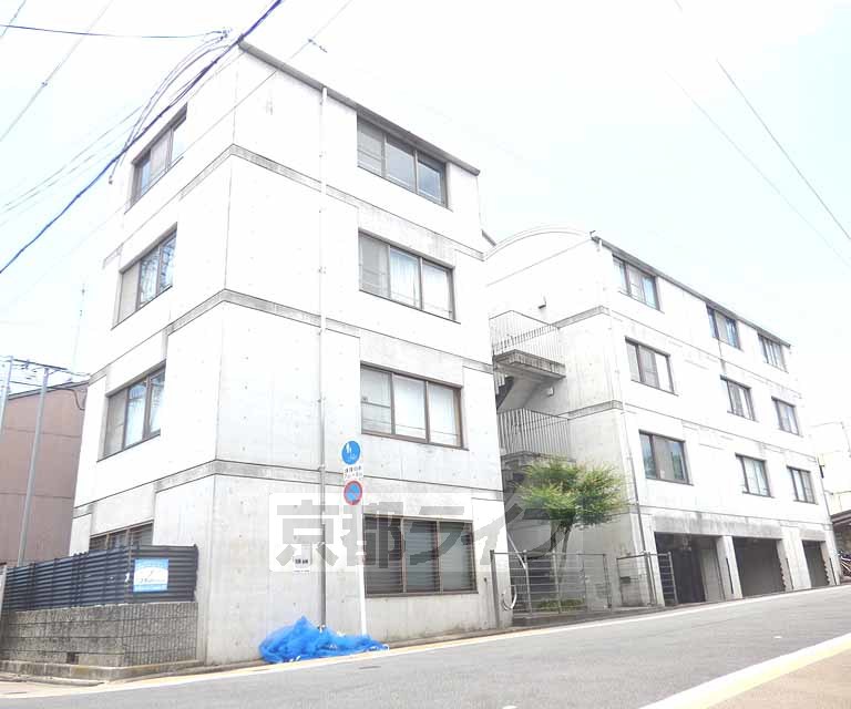 その他共有部分　建物入口です。