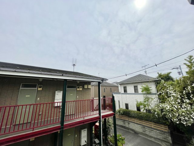 眺望　遮蔽物が無いので日当たりが良いです※退去前のため前回の写真