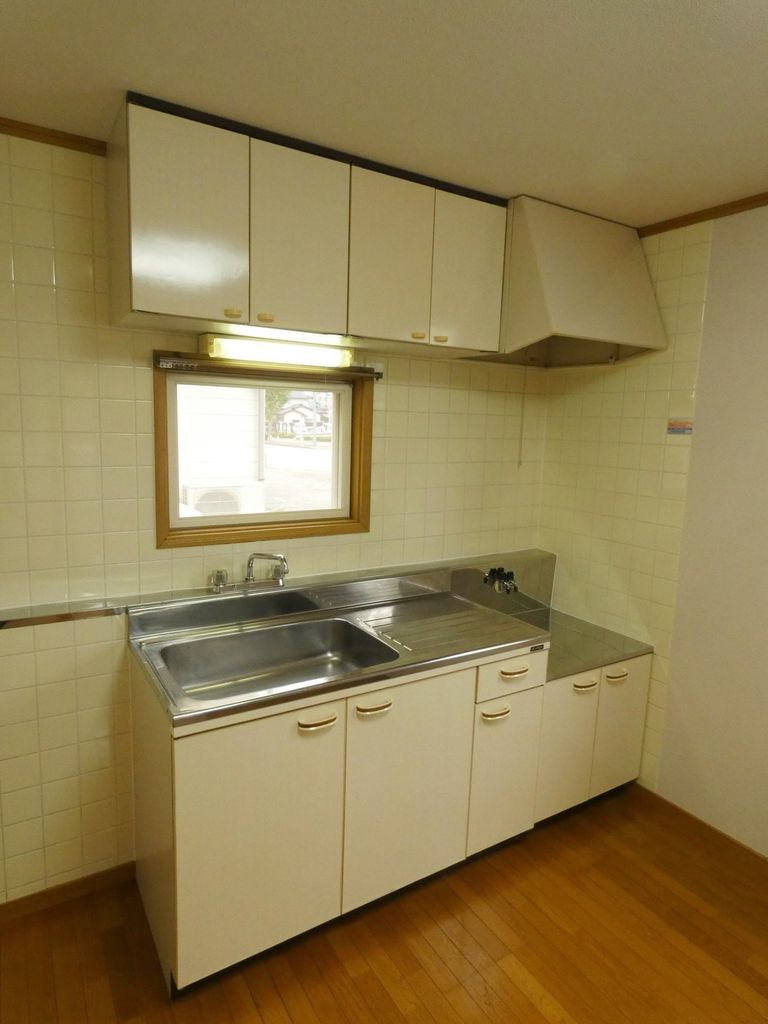 キッチン　窓付き