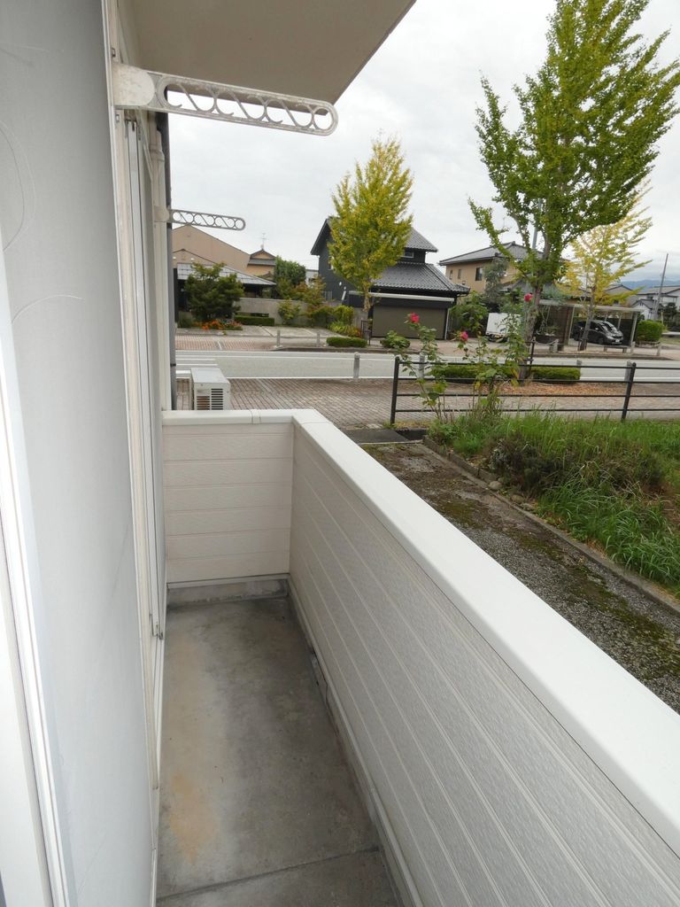 バルコニー　ベランダ