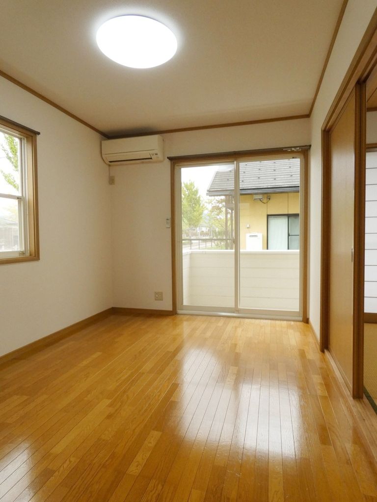 居室・リビング　洋室6帖　エアコン付き