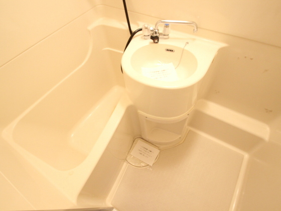 バス・シャワールーム　※別号室の写真です