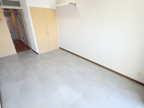 居室・リビング　※別号室の写真です