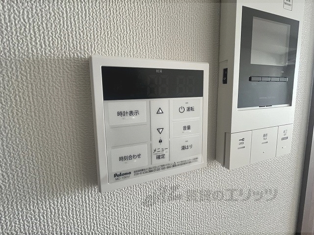 その他設備　給湯器リモコン