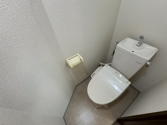 トイレ　清潔感のあるトイレです