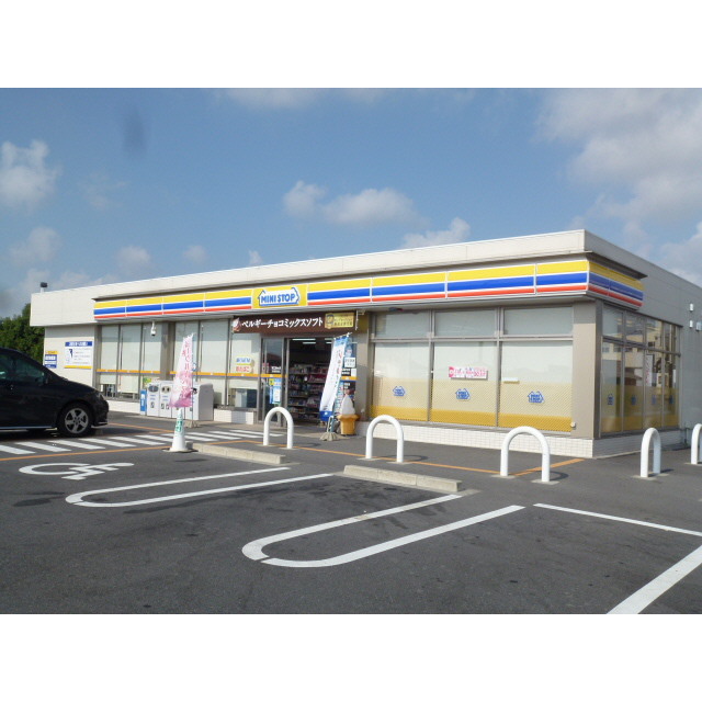 コンビニ　ミニストップ鈴鹿安塚店（コンビニ）まで457m