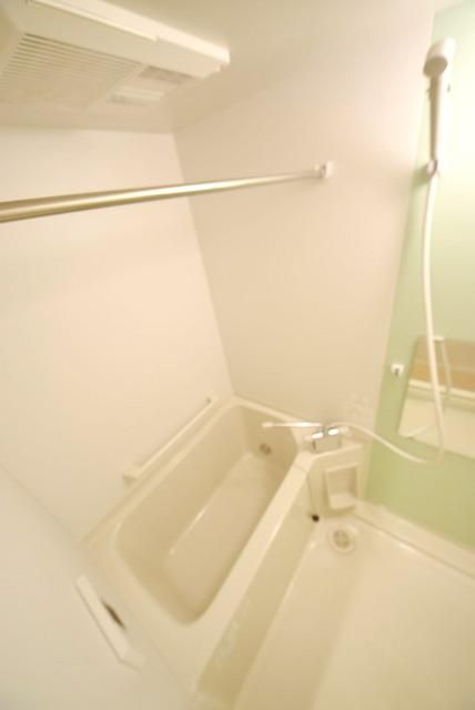 バス・シャワールーム　浴室乾燥機付き