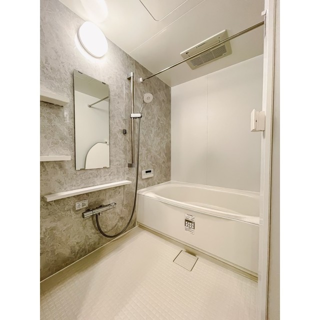 バス・シャワールーム　※写真は同タイプ住戸です。