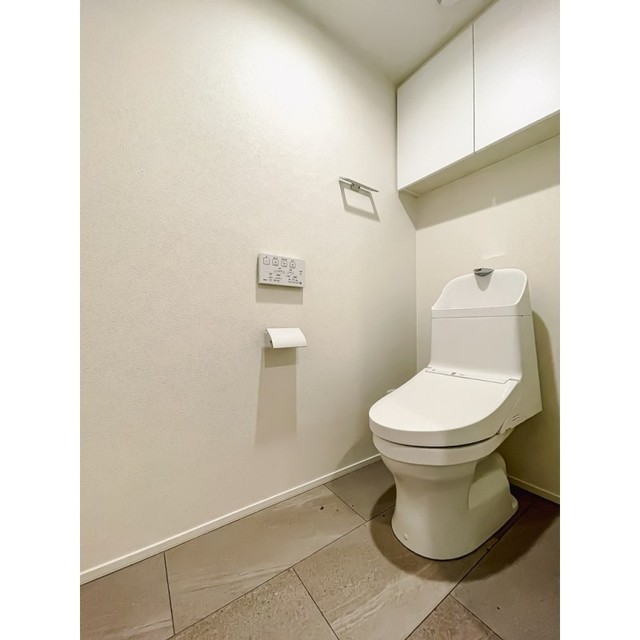 トイレ　※写真は同タイプ住戸です。