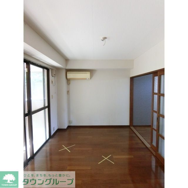 クレメゾン西船の居間写真