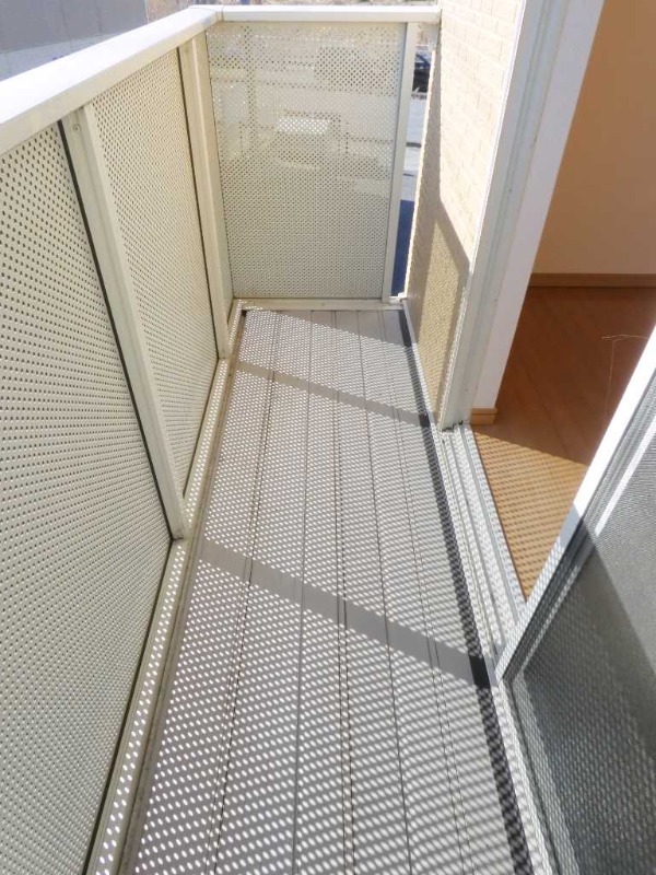 バルコニー　図面と現状に相違がある場合には現状を優先