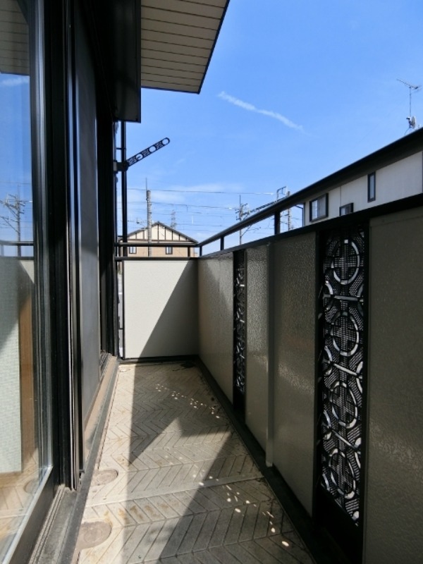 バルコニー　図面と現状に相違がある場合には現状を優先