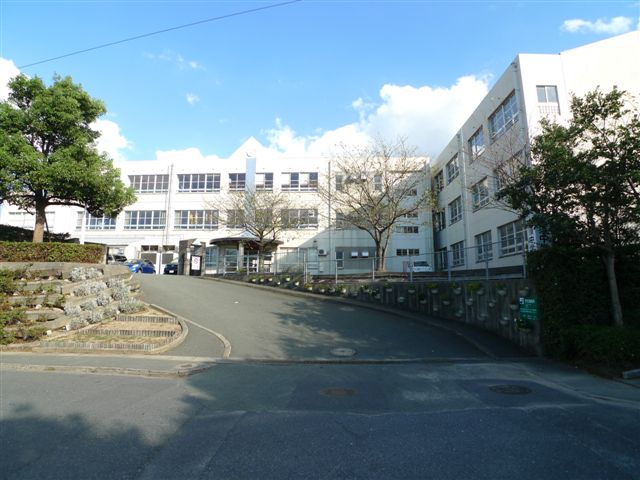 中学校　北九州市立高須中学校（中学校）まで1408m