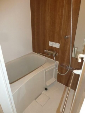 バス・シャワールーム　※別部屋参考写真