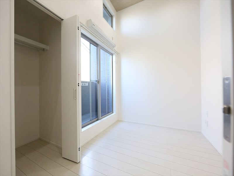 その他　洋室5.2帖　ロフト4.7帖（収納でも使えます）