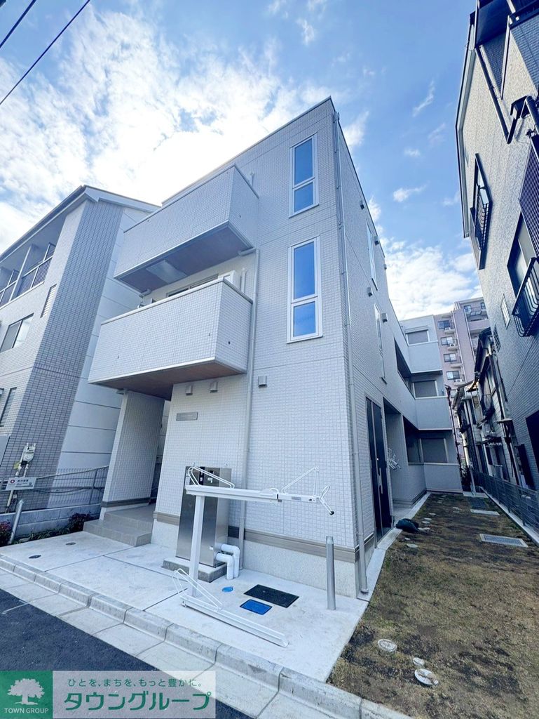 建物外観　駐車場