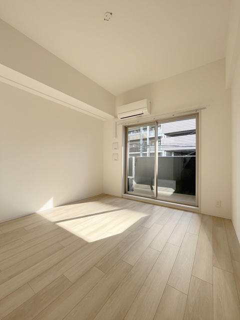 居室・リビング　日当たりのいいお部屋です♪