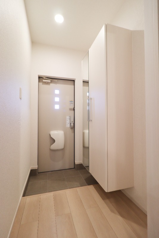 玄関　図面と現状に相違がある場合には現状を優先