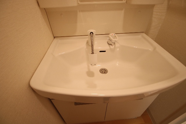 洗面設備　※別室の参考写真です