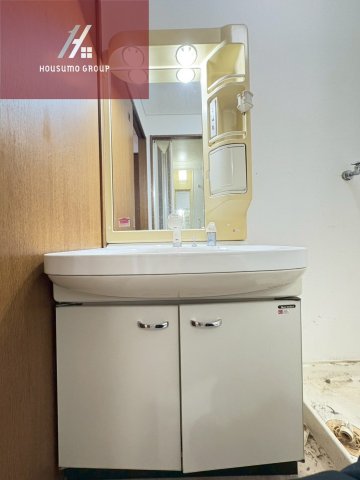 洗面設備　コンパクトで使いやすい洗面所