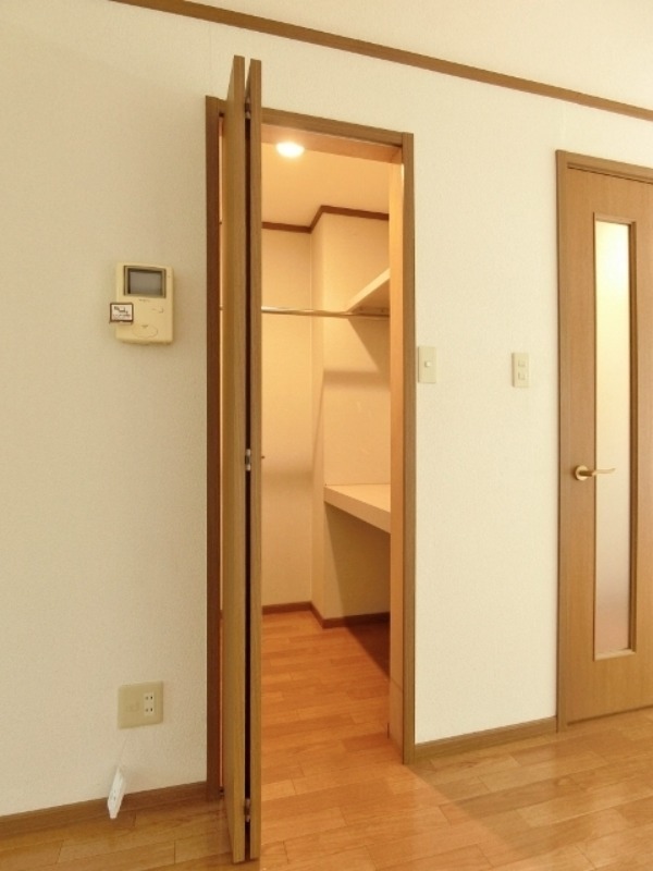 収納　図面と現状に相違がある場合には現状を優先