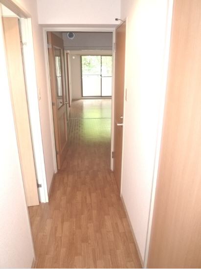 玄関　同間取り違うお部屋