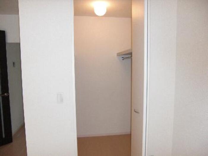 収納　ウォークインクローゼット