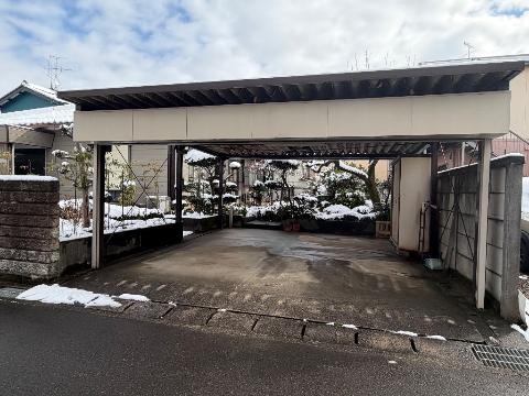 その他　屋根付き車庫