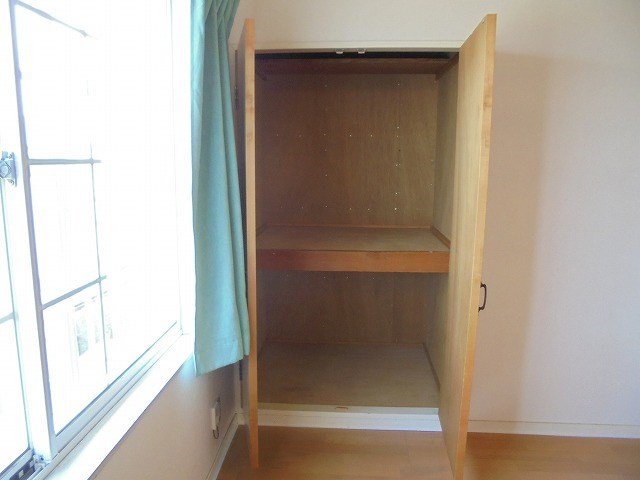 収納　写真は202号室です（参考）