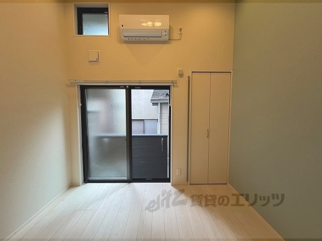 居室・リビング　洋室