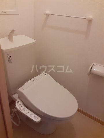 エムズ サニー ガーデン VIIIのトイレ写真
