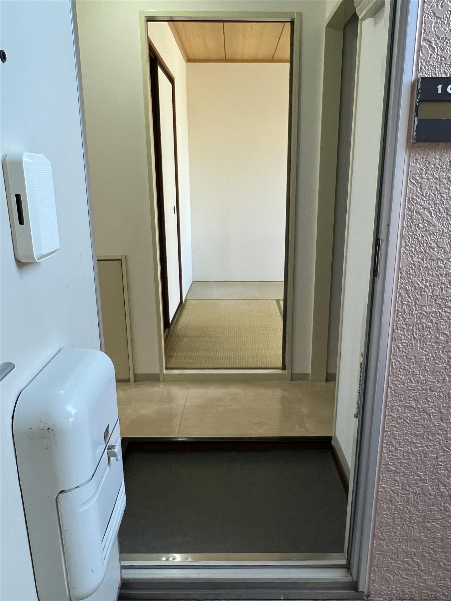 玄関　玄関